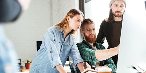 Développement d’application web sur mesure : pourquoi les entreprises en ont de plus en plus besoin